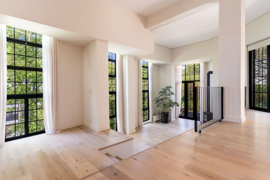 2 Bedroom Property for Sale in Tamboerskloof Western Cape